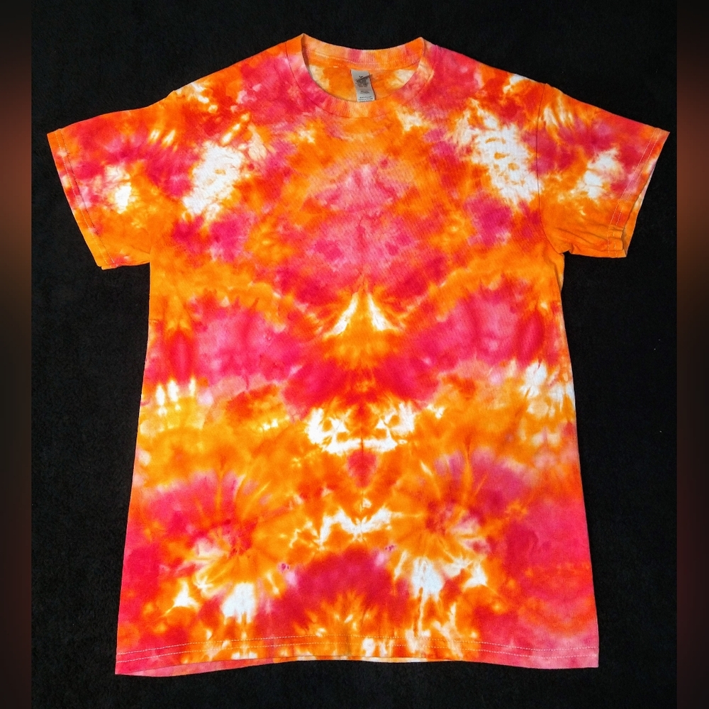 Bright Orange And Red Ice Dye Tie Dye T Shirt W/ Bottom Spirals ~ Sz S